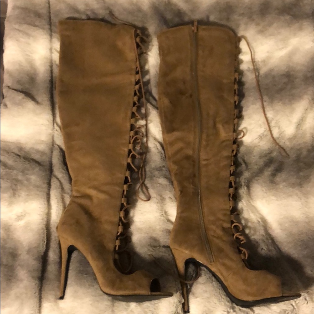 Lace up stiletto boot taupe size 10